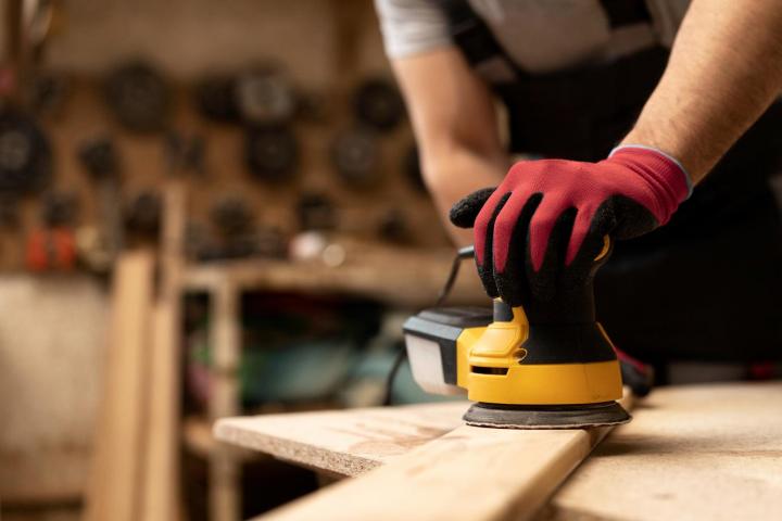 Sélection de bois nobles et durables pour vos menuiseries